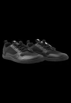 Reima Tallustelu – Black