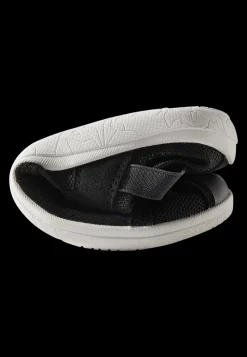 Reima Valoa – Black