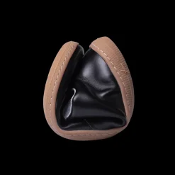 Vasky Terry – Black